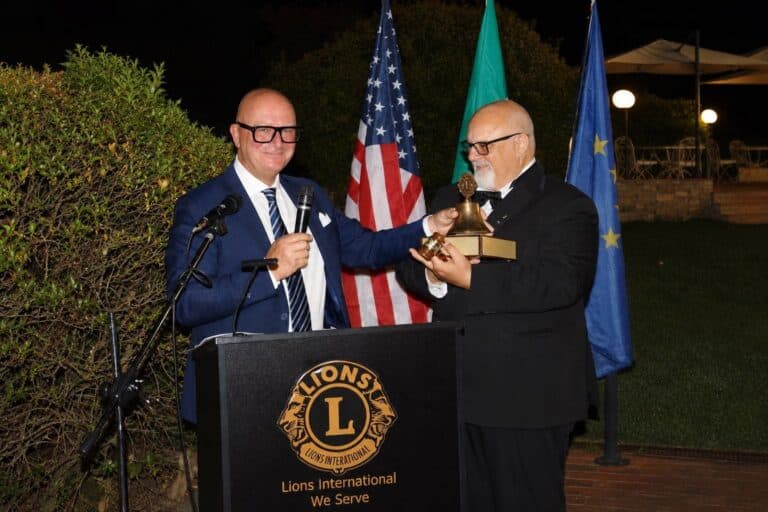 Lions Club Umbertide, passaggio della campana: Michele Farabbi nuovo presidente. Premiata anche la studentessa Sara Corliani