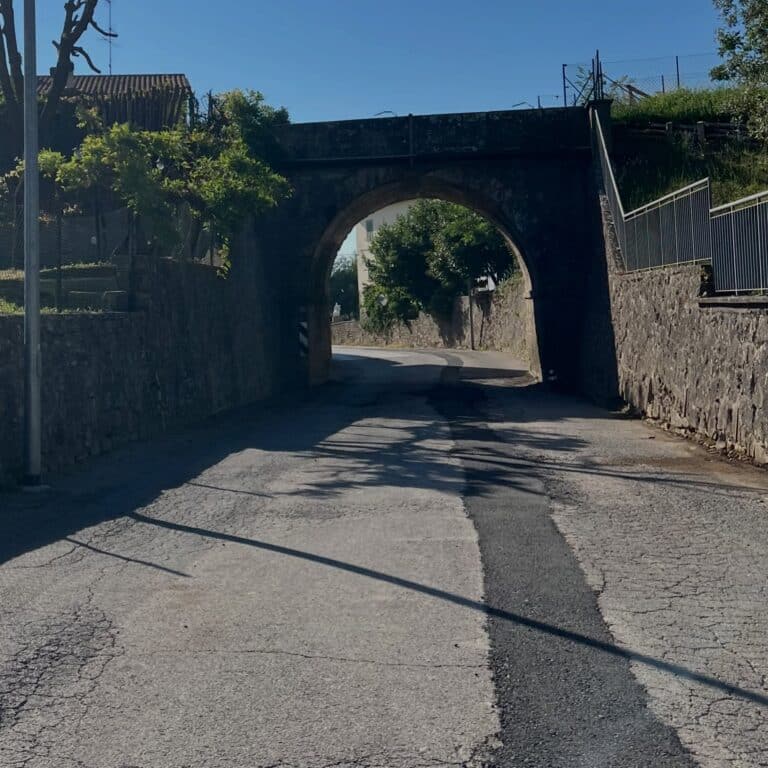 SP100, riaperto completamente al traffico il tratto dell’Arco di Fighille