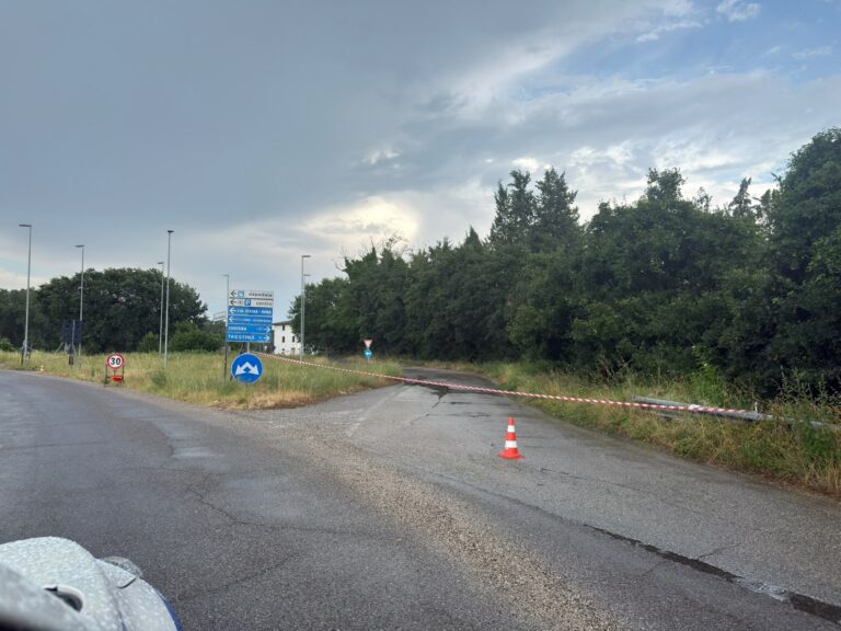 Città di Castello: chiusa al traffico via Aretina per sversamento olio, attive deviazioni su via Europa e via Nazario Sauro